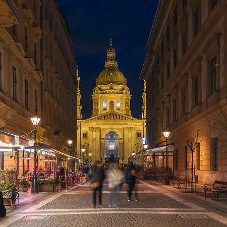 Charming At St. Stephen's Basilica Apartament Budapesta